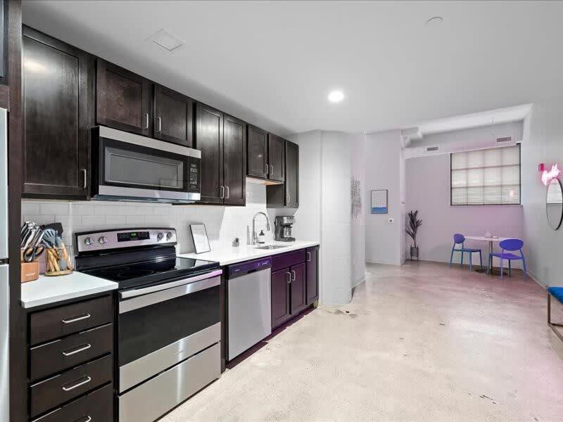 Cozysuites Roomy 1Br, Downtown Pittsburgh Exterior photo